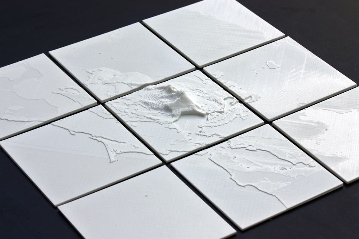 3D printed interlocking tiles designed for seismic-resistant construction